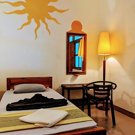 Starfish Beach Bungalows Baía de Arugam Exterior foto